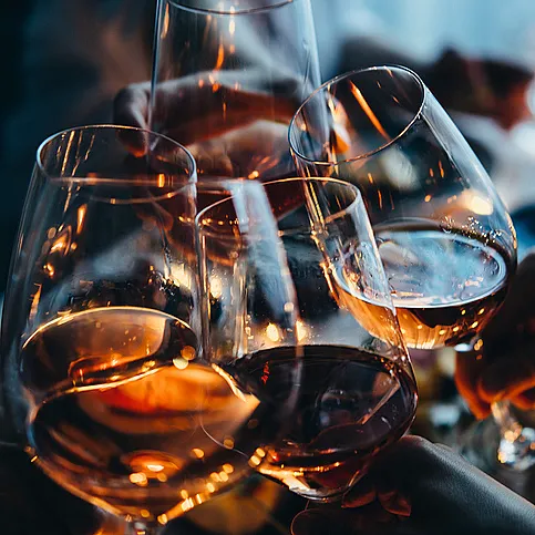 En kveld på vinbar for to