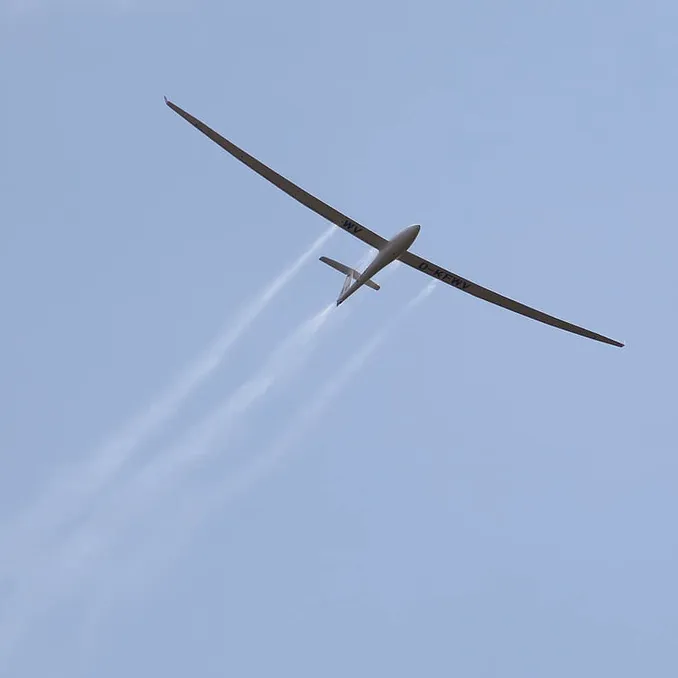 Opplev akrobatikk i seilfly