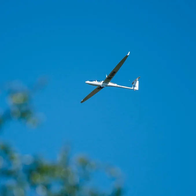 Opplev akrobatikk i seilfly