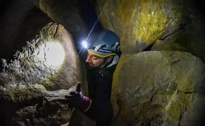 Grottetur i Øyfjellgrotta