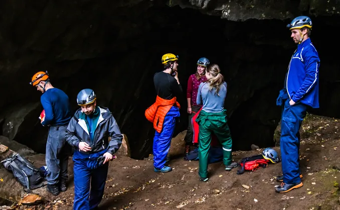 Grottetur i Øyfjellgrotta