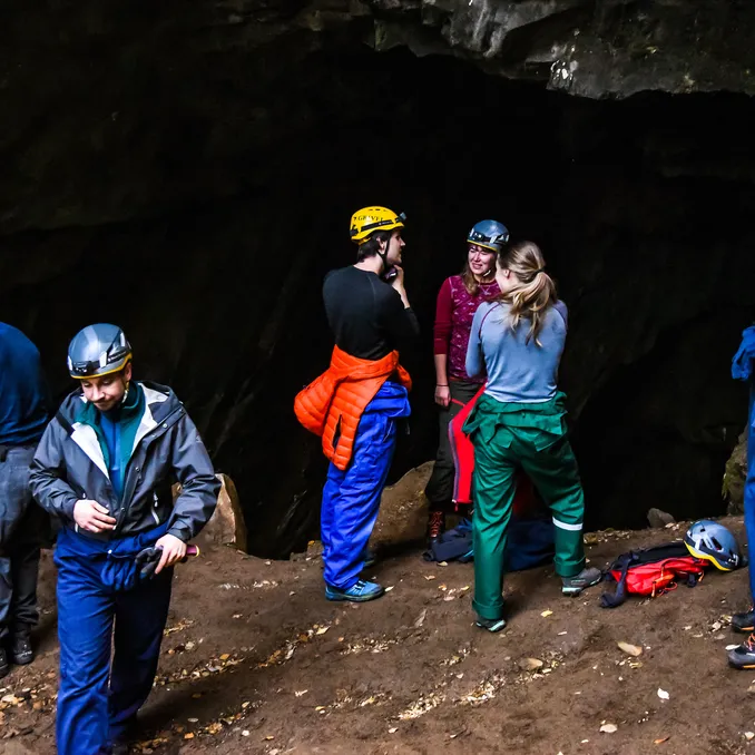 Grottetur i Øyfjellgrotta