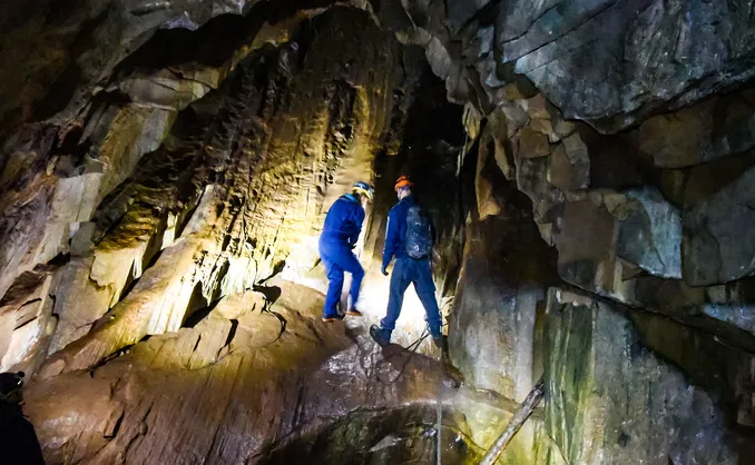 Grottetur i Øyfjellgrotta