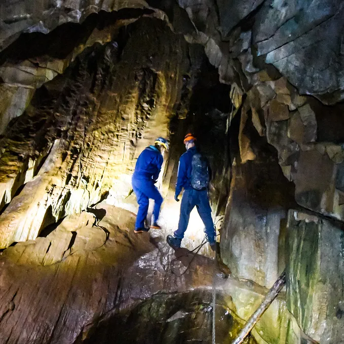 Grottetur i Øyfjellgrotta