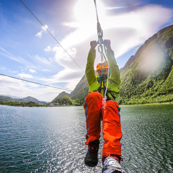 Via Ferrata og Zipline