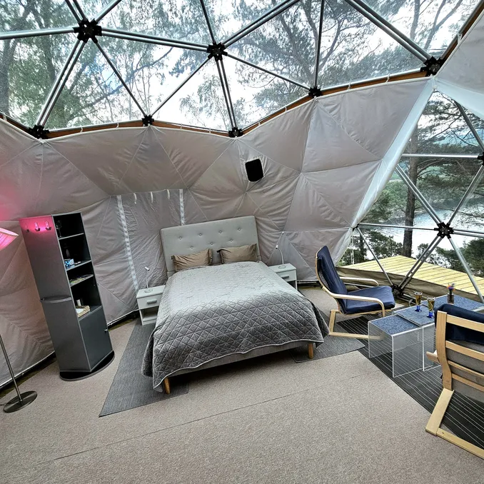 Dome, jacuzzi & sauna