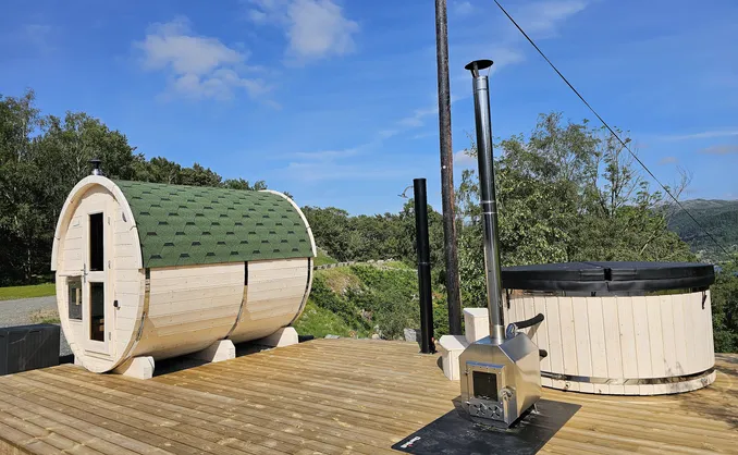 Dome, jacuzzi & sauna