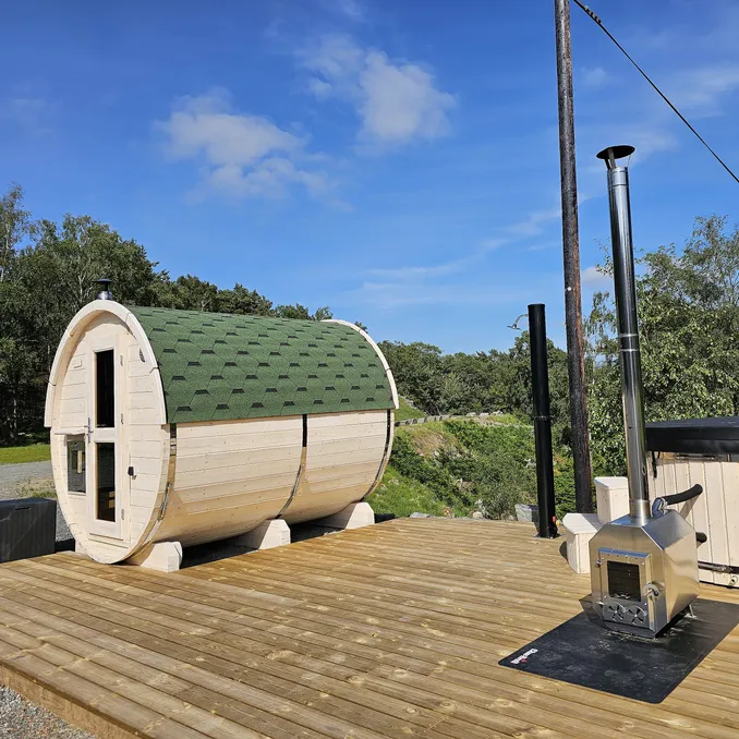 Dome, jacuzzi & sauna