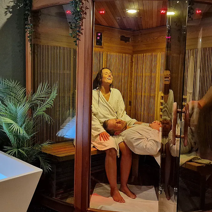 Jacuzzi, sauna & isbad for to