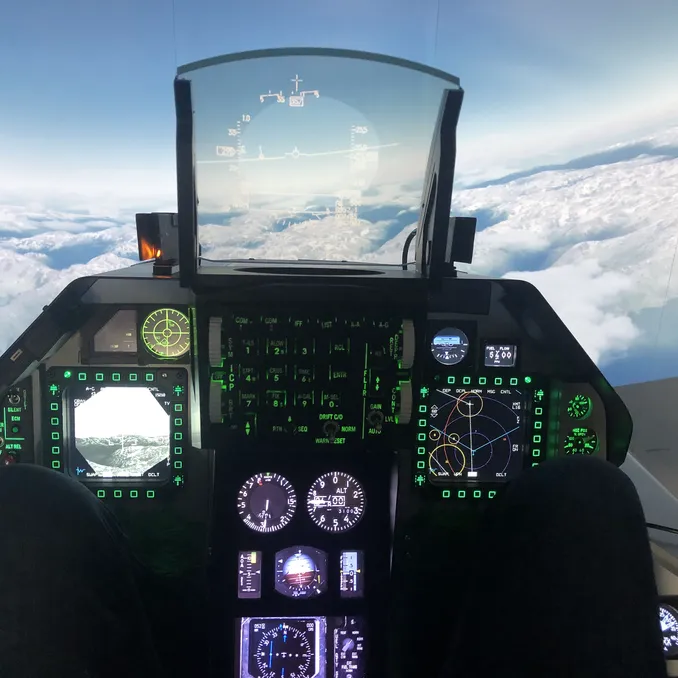 Fly F-16 simulator