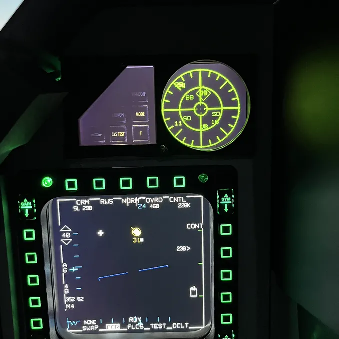 Fly F-16 simulator