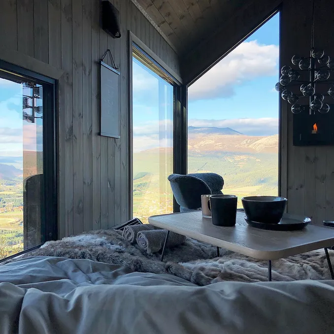 Natt i fjelltopphytte