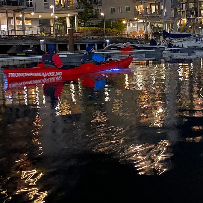 Glødende kajakktur langs Nidelven