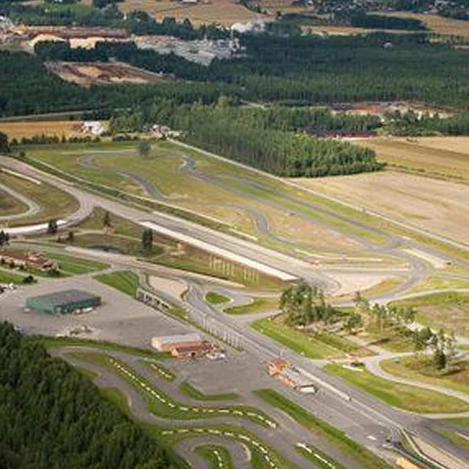 Supersportsbil og racing