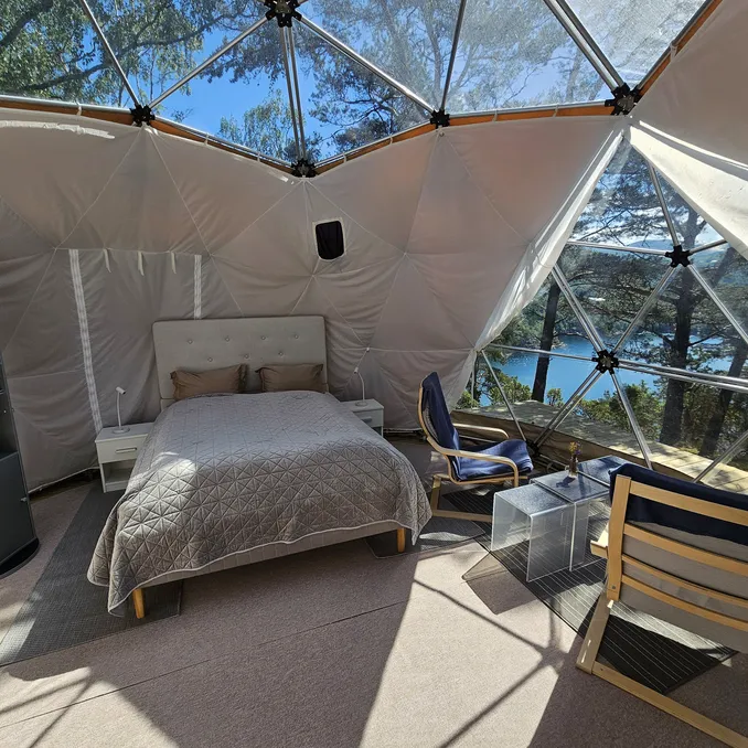 Dome, jacuzzi & sauna