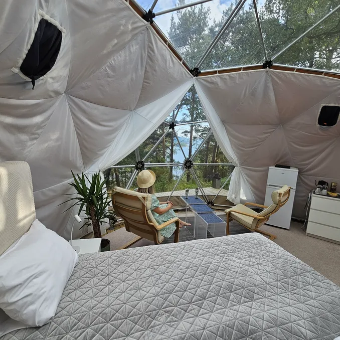 Dome, jacuzzi & sauna