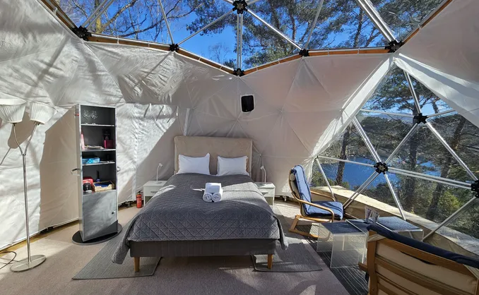 Dome, jacuzzi & sauna