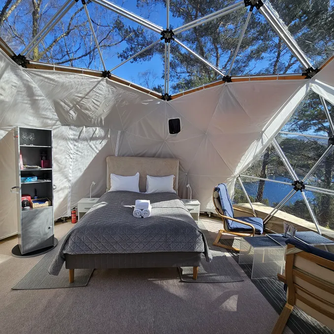 Dome, jacuzzi & sauna