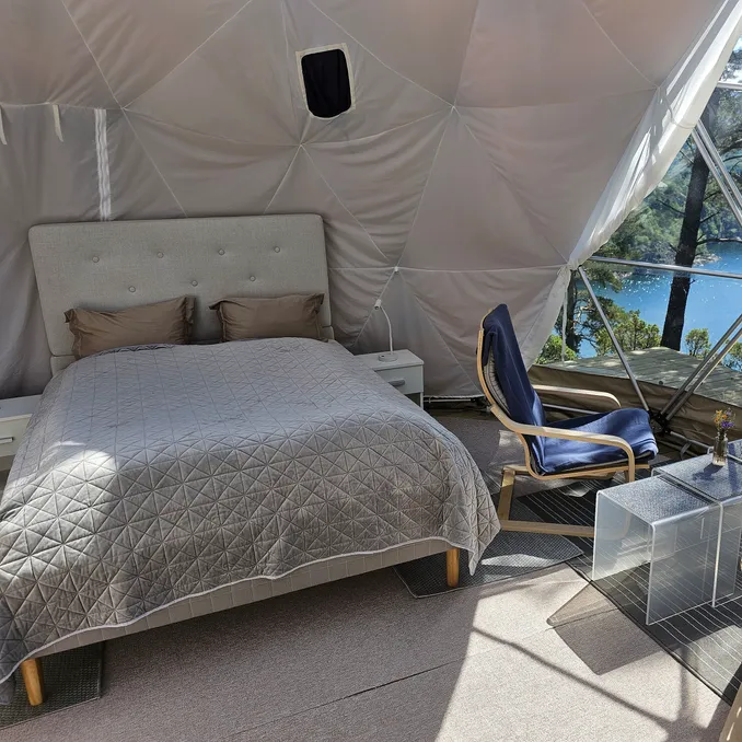 Dome, jacuzzi & sauna