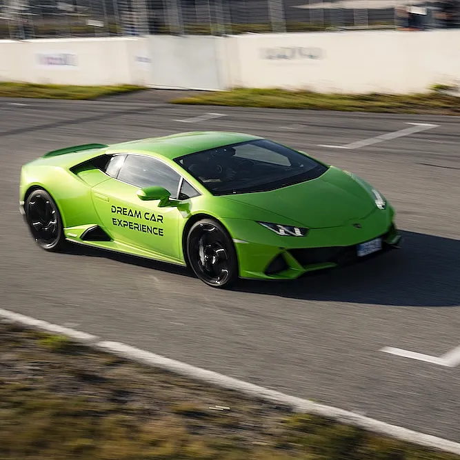 Kjør Lamborghini på racerbane