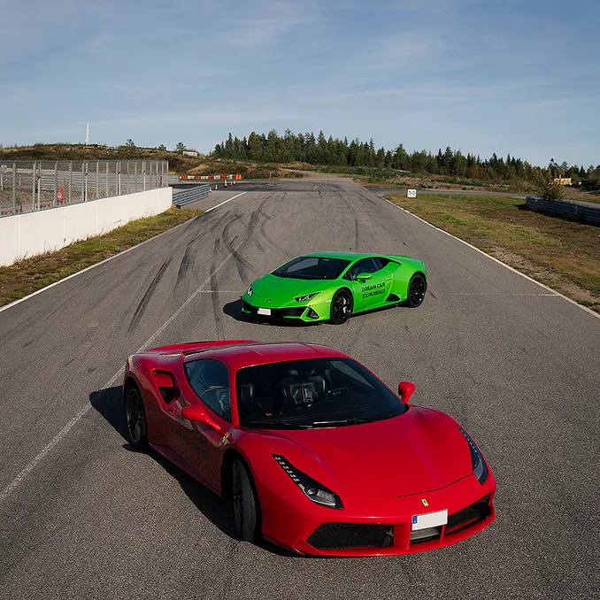 Kjør Lamborghini & Ferrari på racerbane