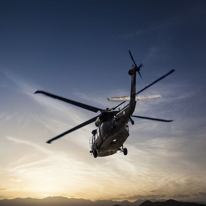 Introduksjon til helikopterflyging