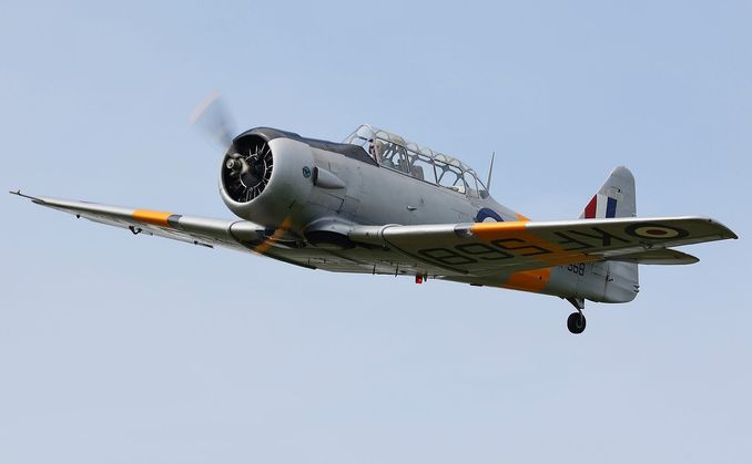 Flytur med Harvard veteranfly