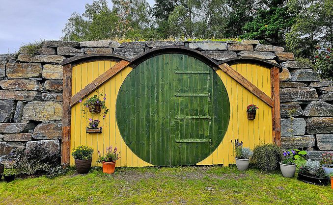 Hobbit Cabin