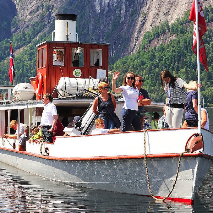 Familiecruise på dampskip