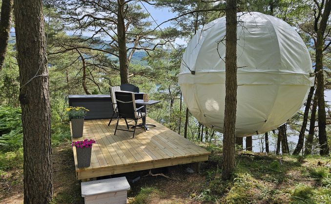 Hjelmeland Fjord Cocoon